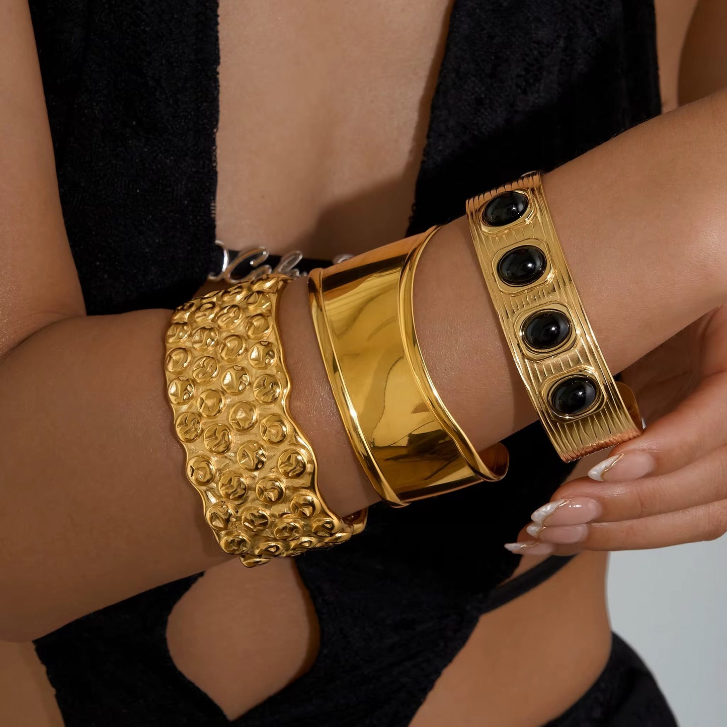 YASIRA ❥ Bangle Gold