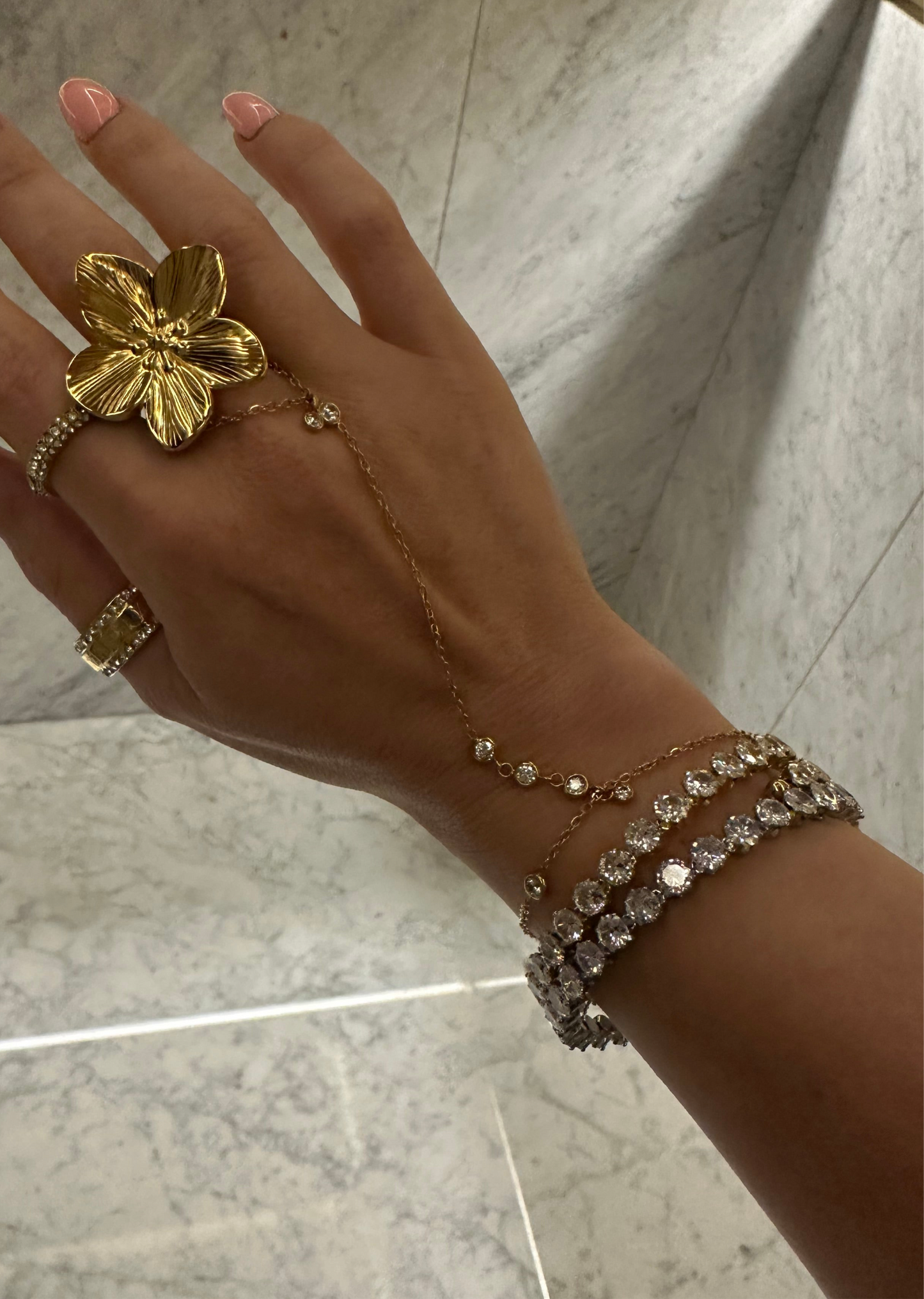 ÉTOILE ❥ Hand Chain