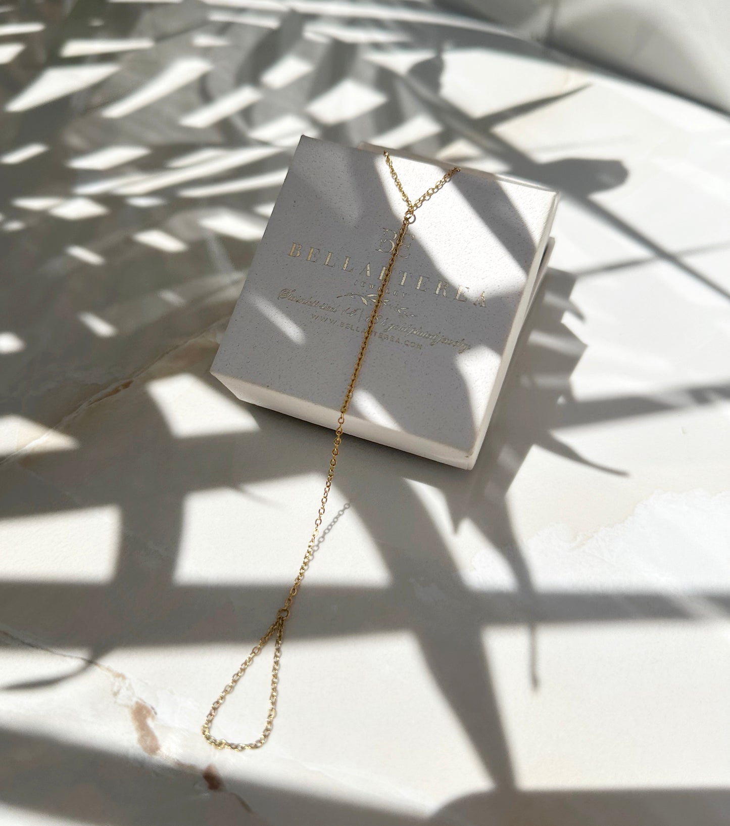 CLASSY ❥ Hand Chain