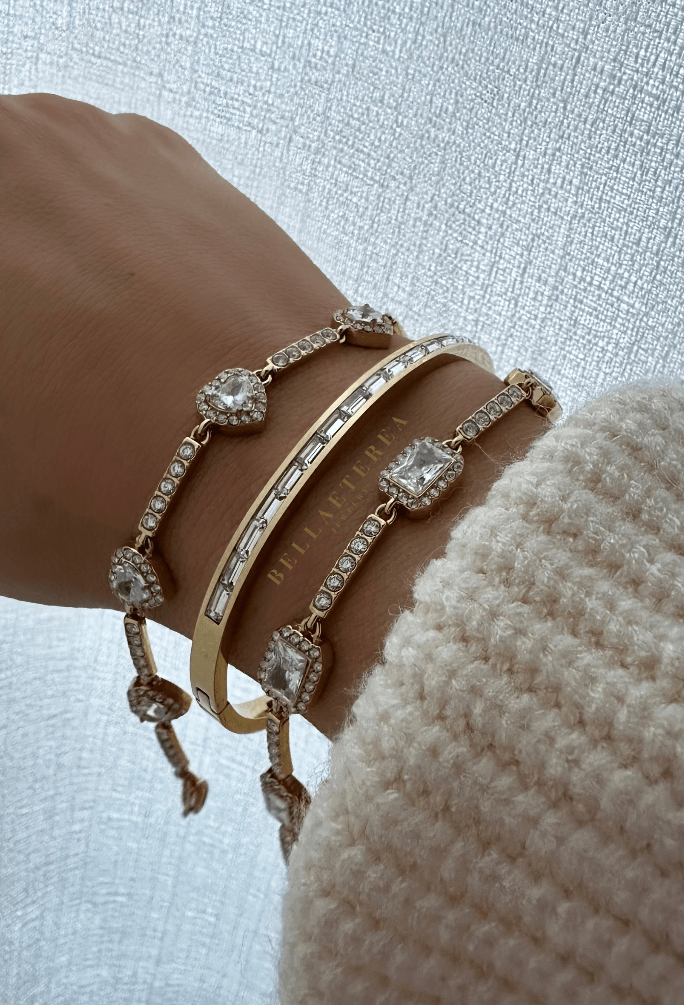ÈLISE ❥ Gold Bangle