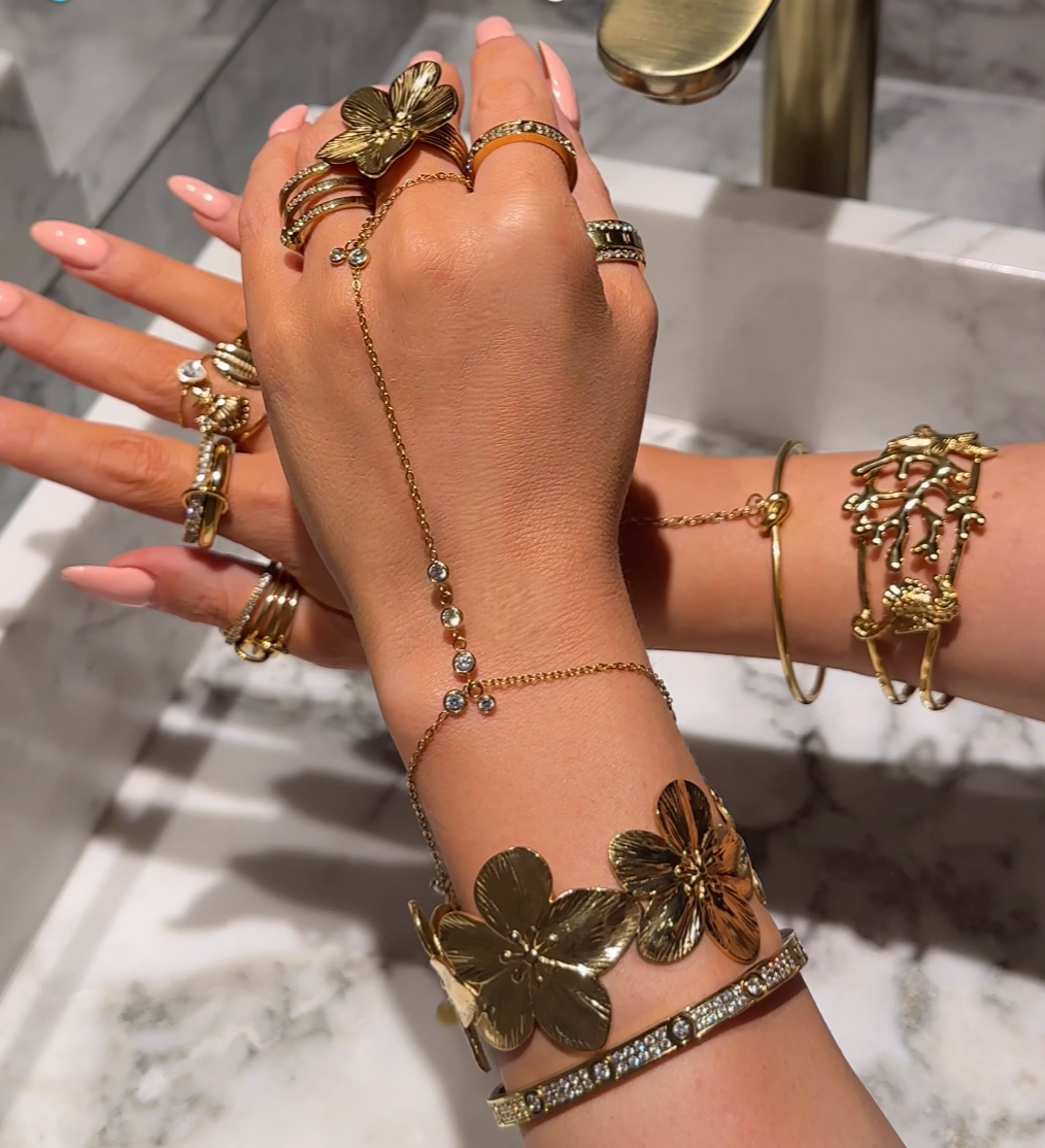 ÉTOILE ❥ Hand Chain
