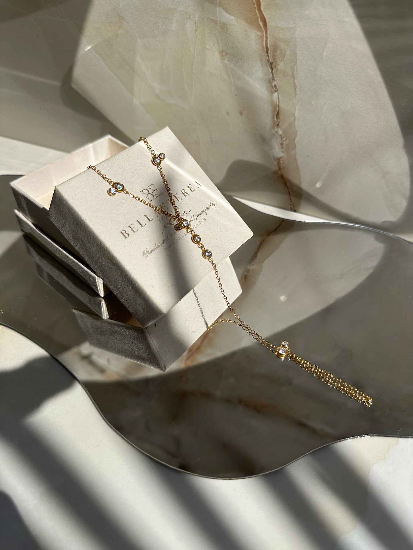 ÉTOILE ❥ Hand Chain