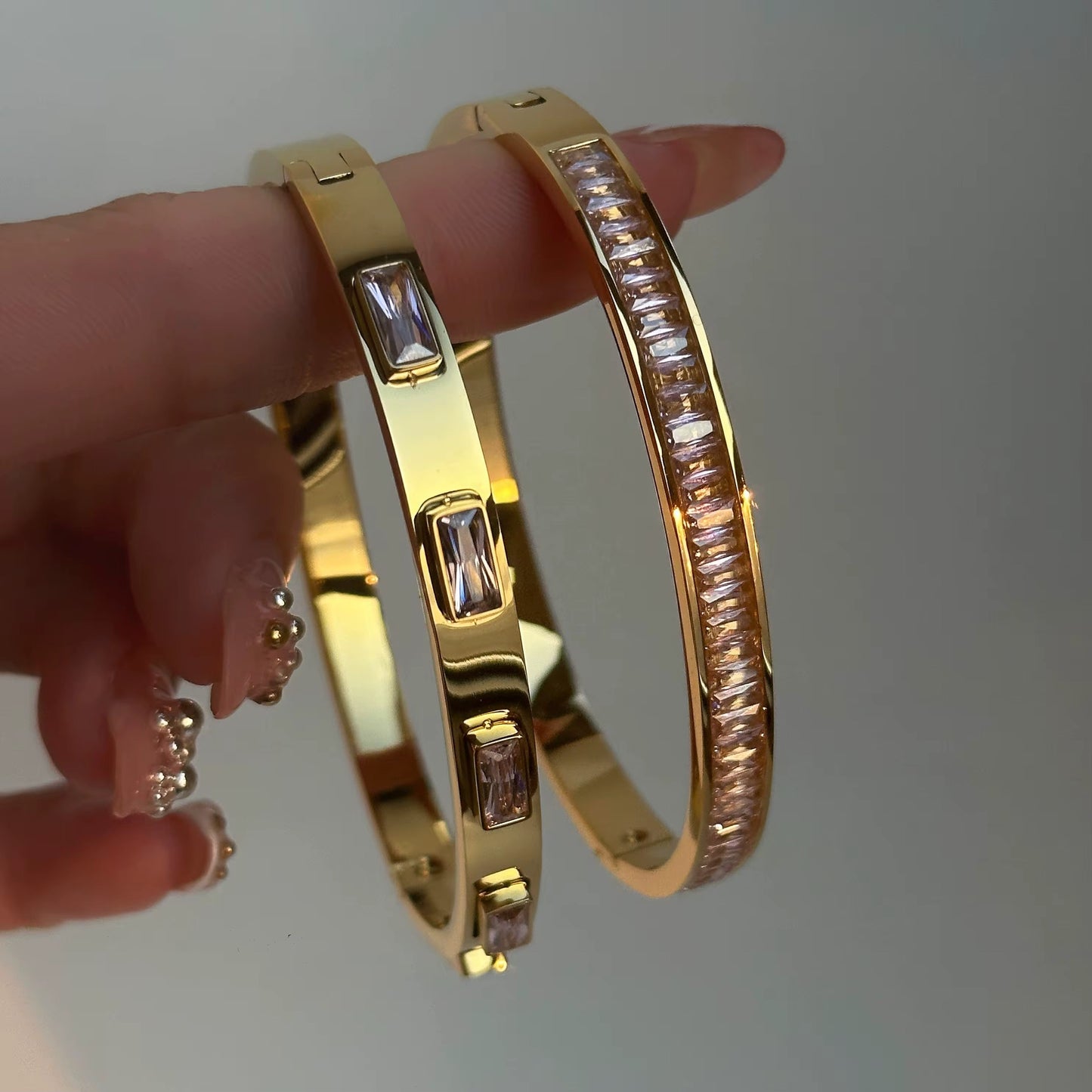 SERAPHINE ❥ Pink Bangle