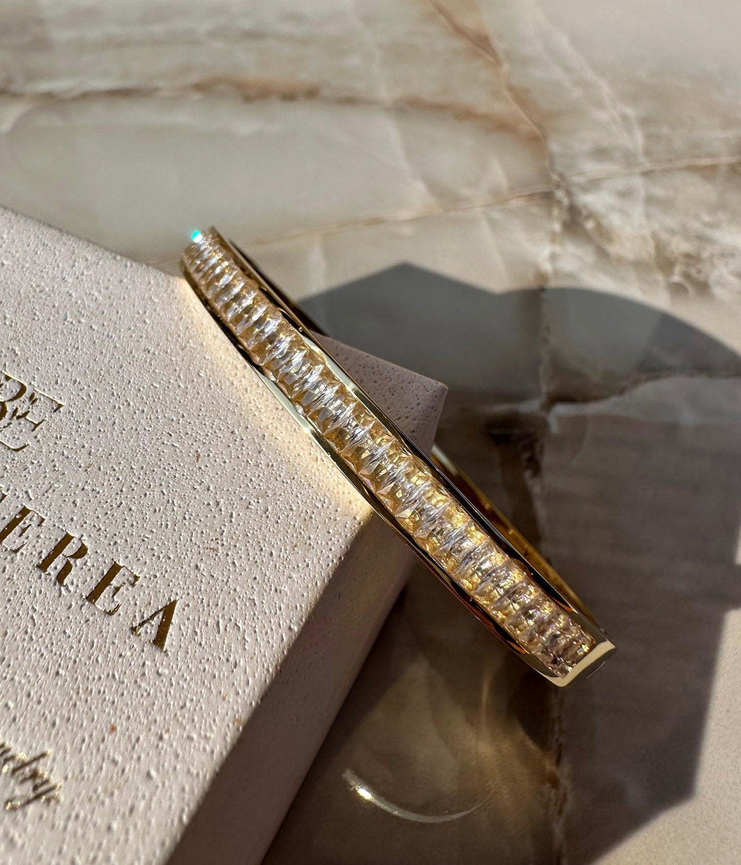 SKYLAR ❥ Bangle Gold/White
