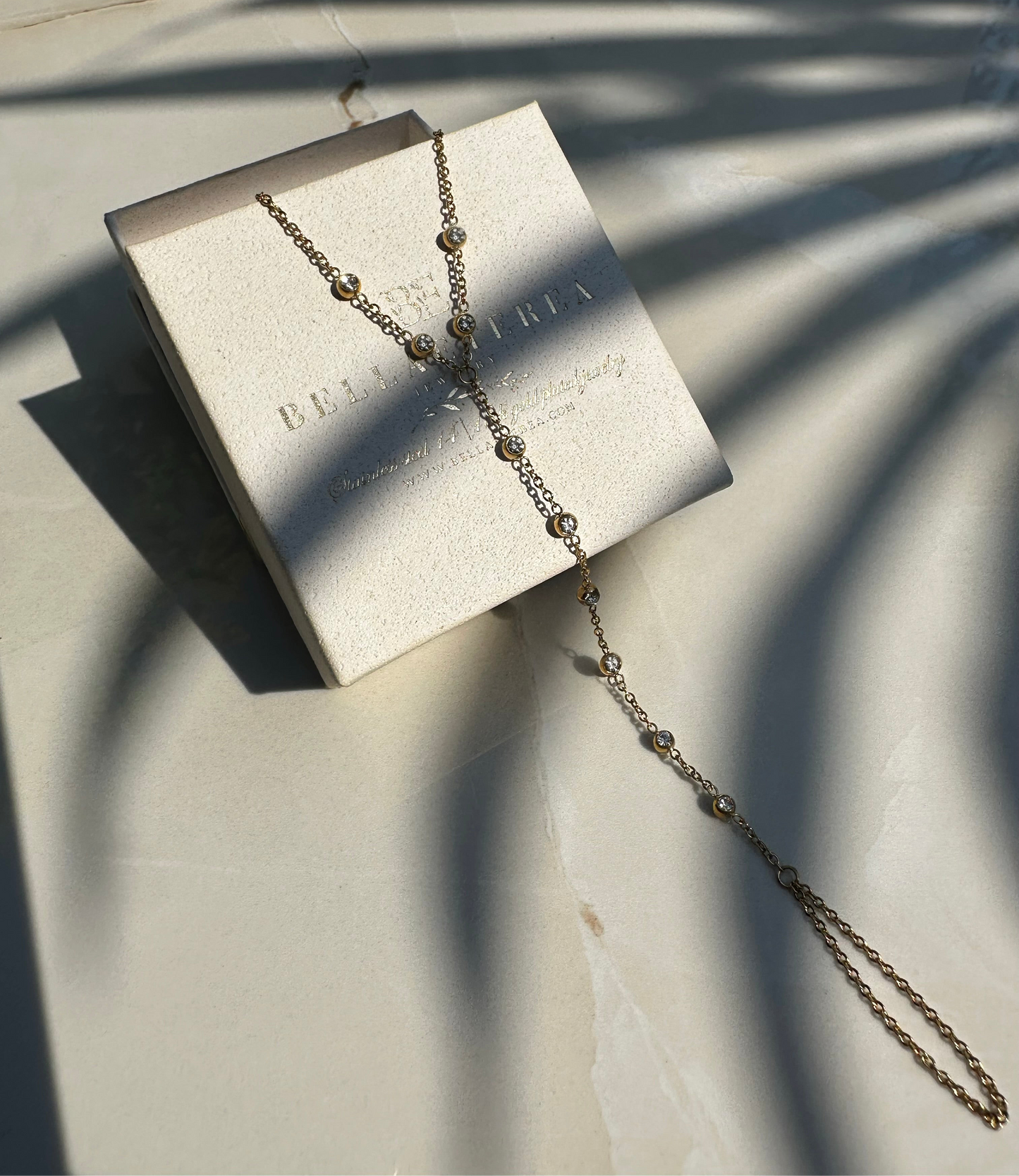 LUMINELLE ❥ Hand Chain