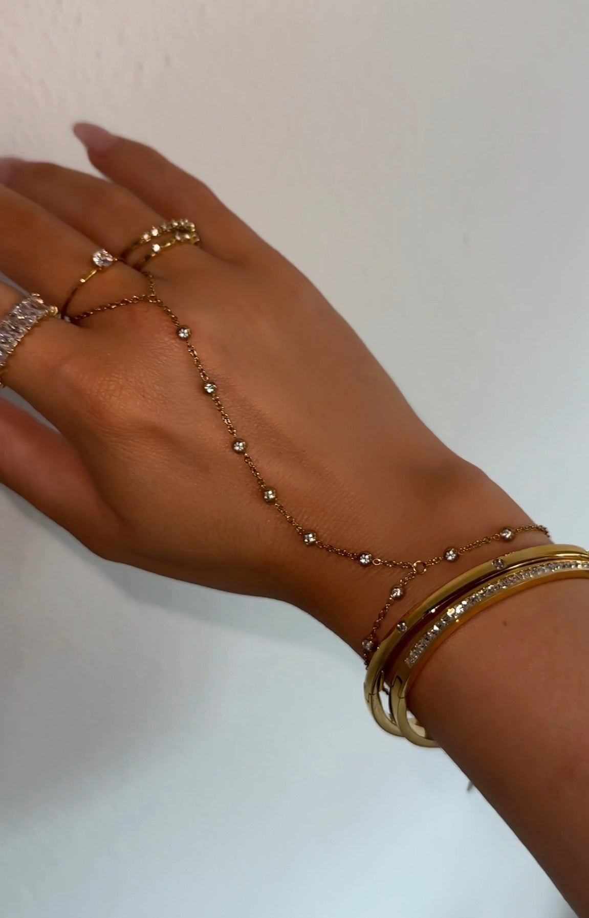 LUMINELLE ❥ Hand Chain