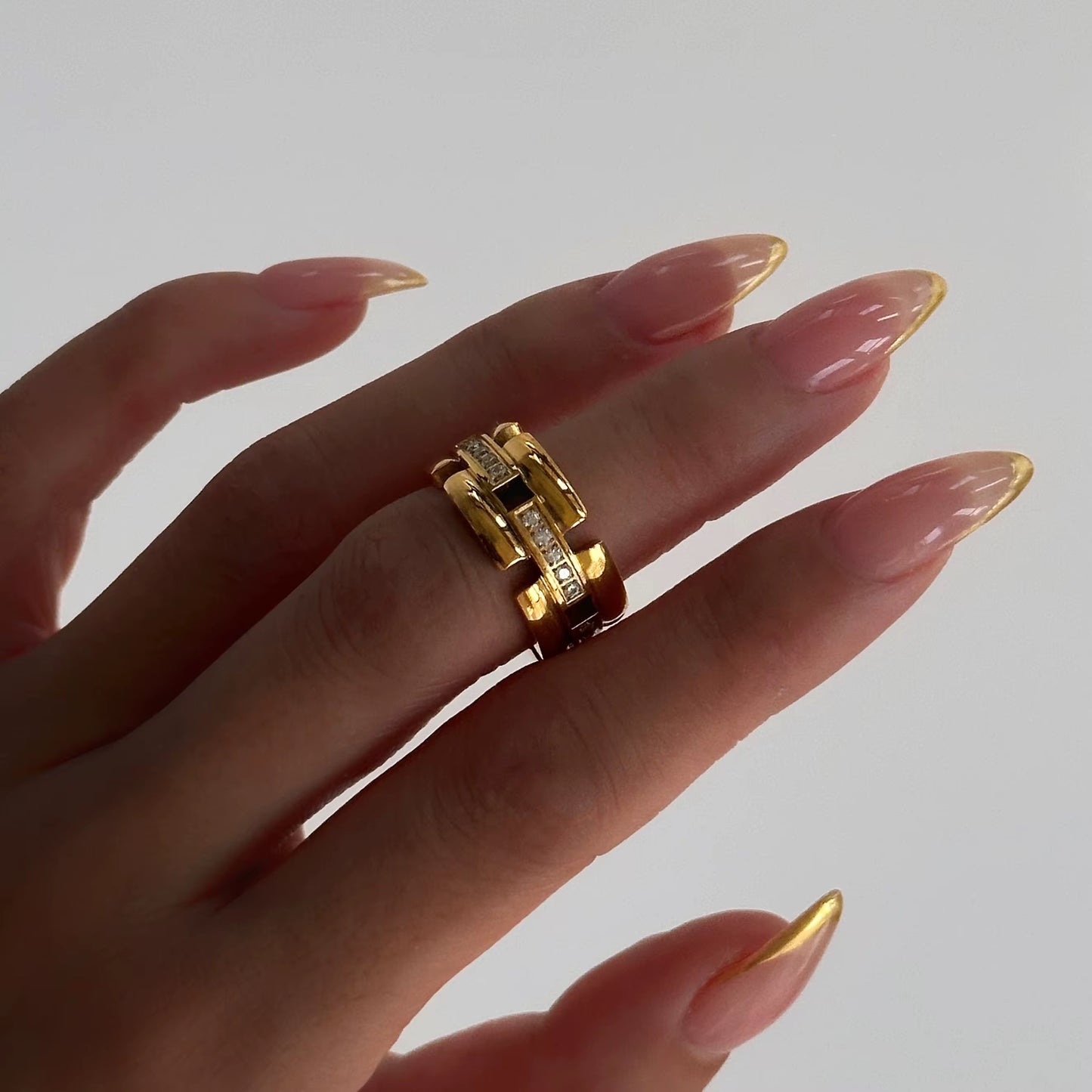 SOPHIE ❥ Ring