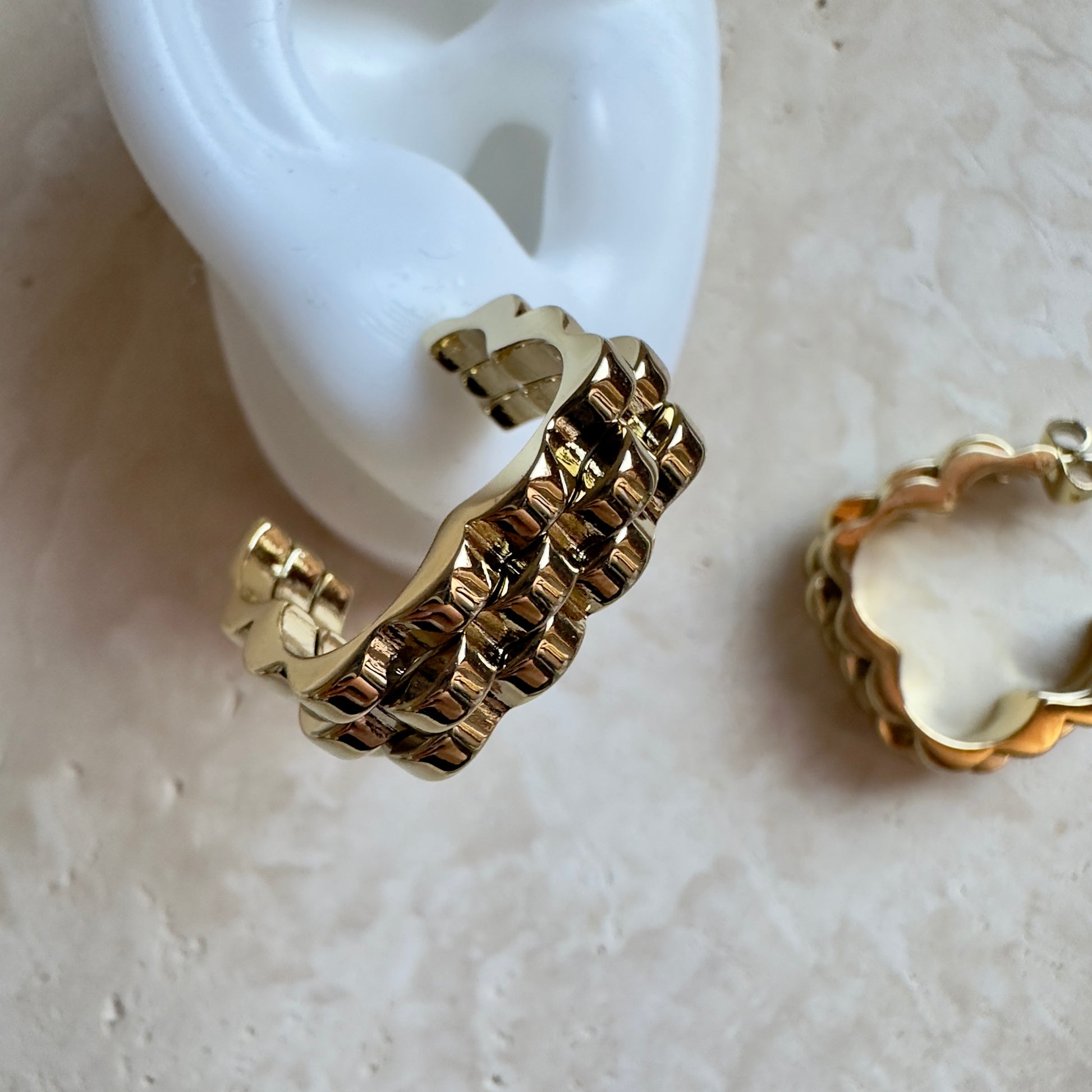 GEA ❥ Gold Earrings - BELLAETEREA