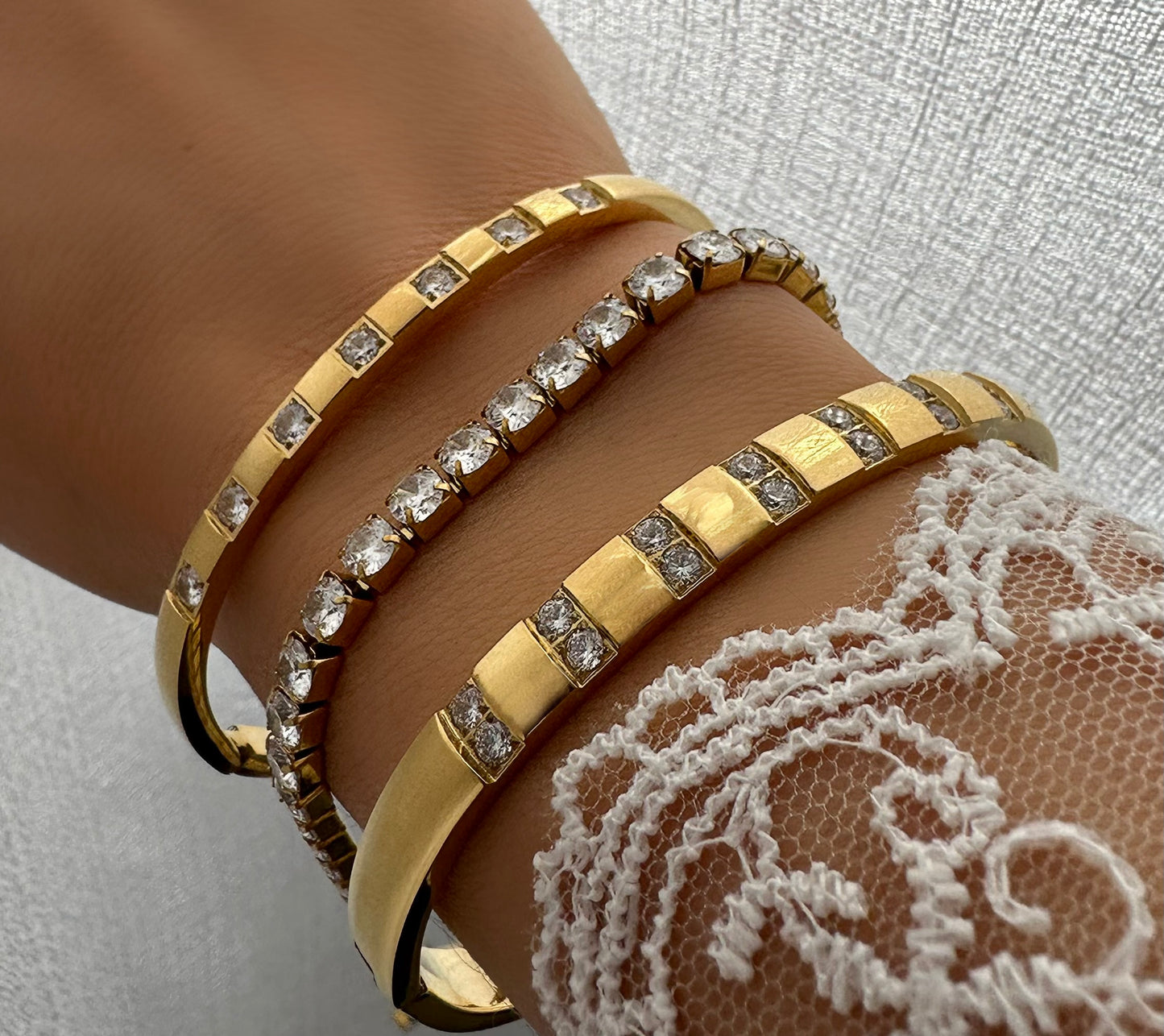 MIRA ❥ Bangle Gold