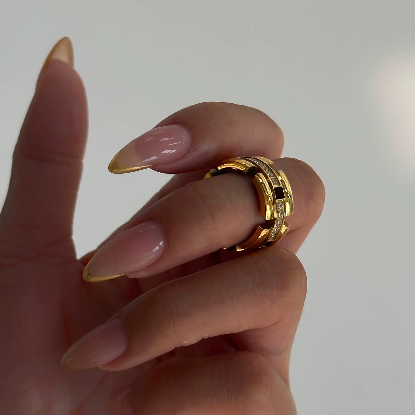 SOPHIE ❥ Ring
