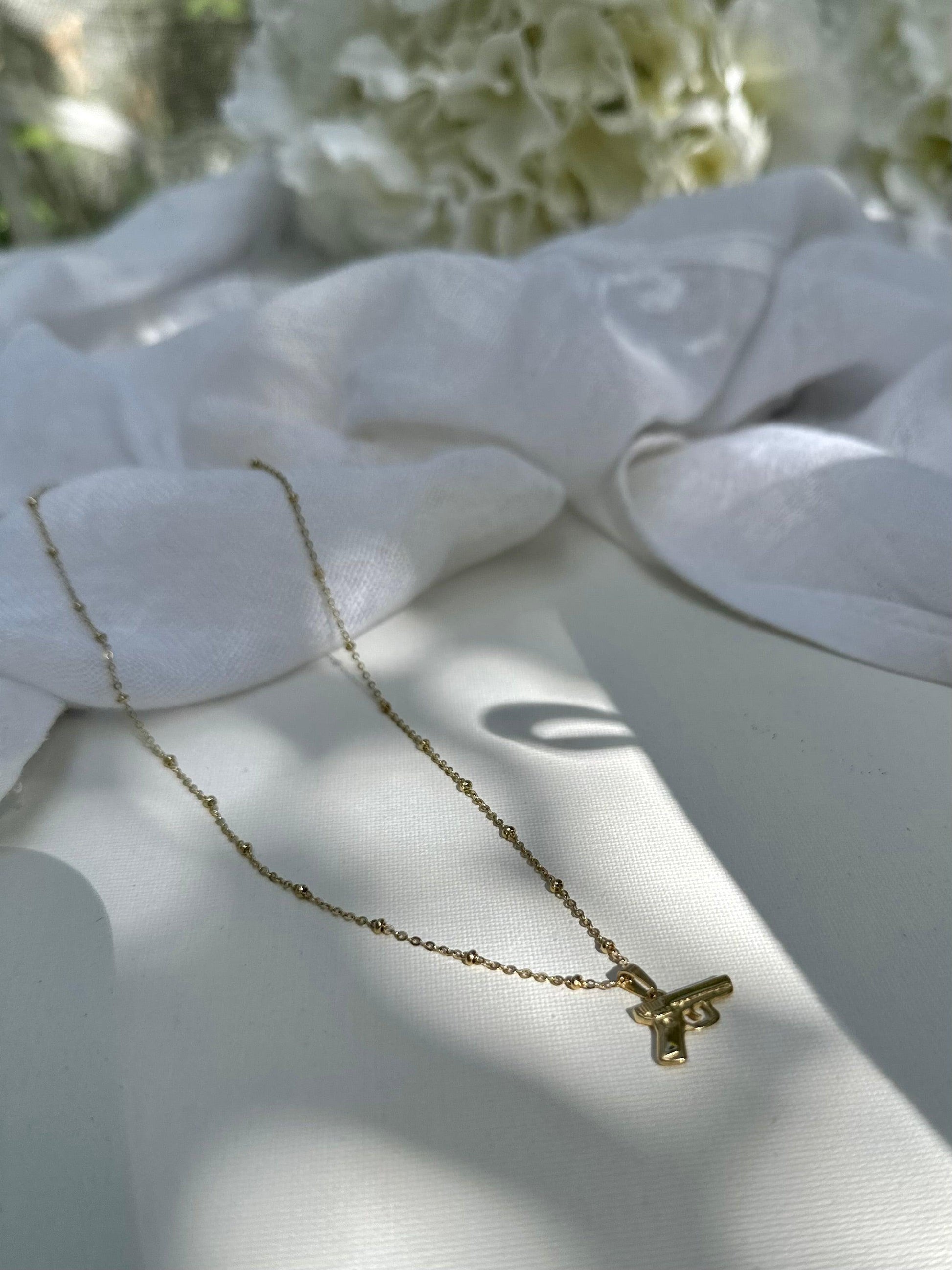 SELF DEFENSE ❥ Collana Gold - BELLAETEREA