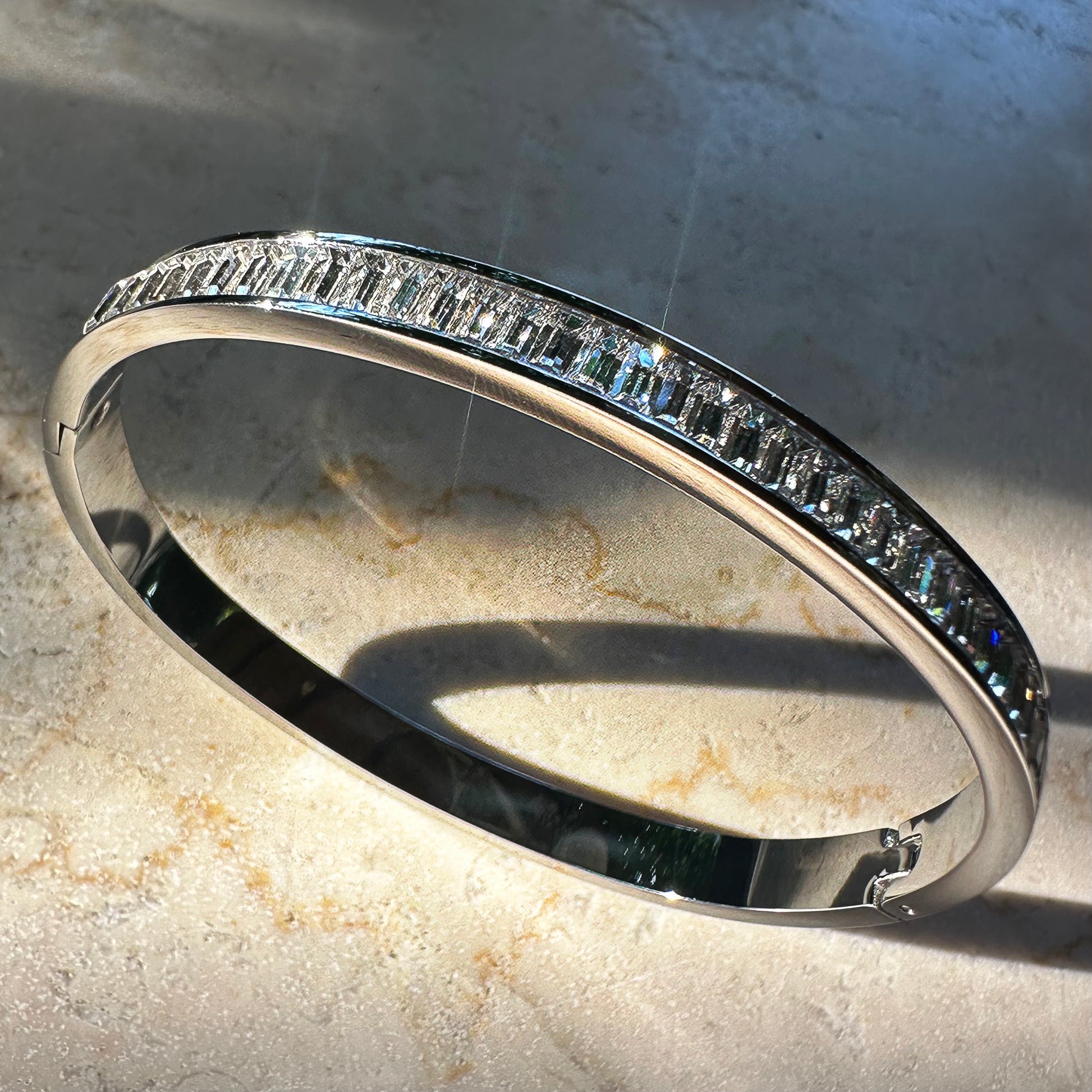 SKYLAR ❥ Silver Bangle - BELLAETEREA