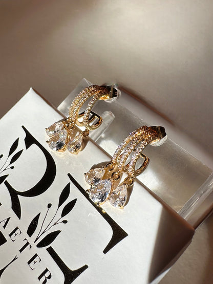 PENDENTI AURORA ❥ Gold/White Earrings